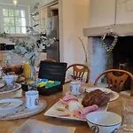 Marguerite à Saint-haon-le-châtel, Animaux Admis, Wifi, Jardin - Fr-1-496-371 *