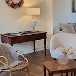 Marguerite à Saint-haon-le-châtel, Animaux Admis, Wifi, Jardin - Fr-1-496-371 *