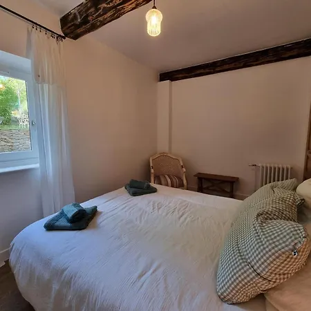 Casa rural Charme Et Confort A Saint-haon-le-chatel, Animaux Admis *